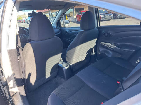2012 Nissan Versa 1.6 SV