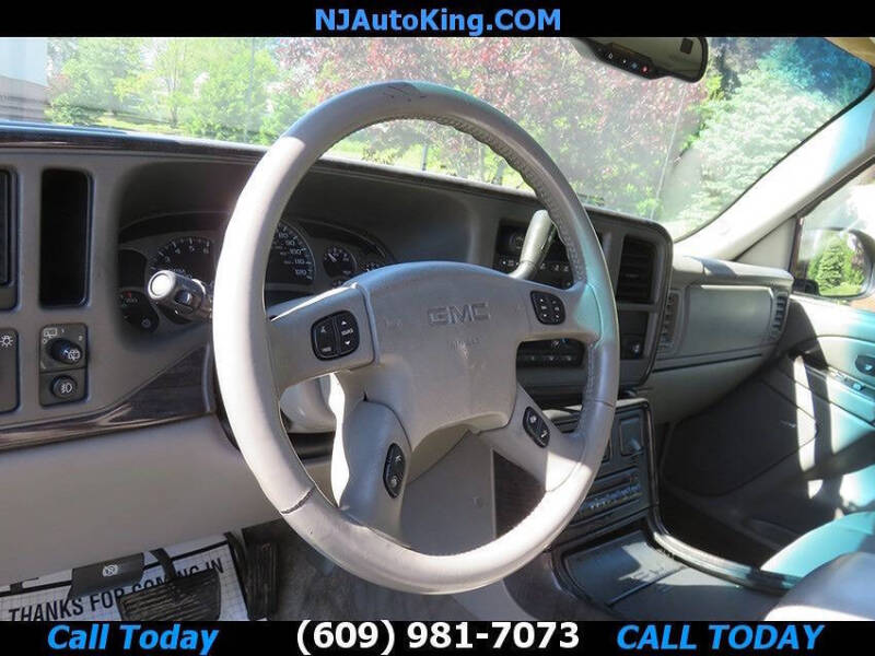 2003 GMC Yukon XL Denali