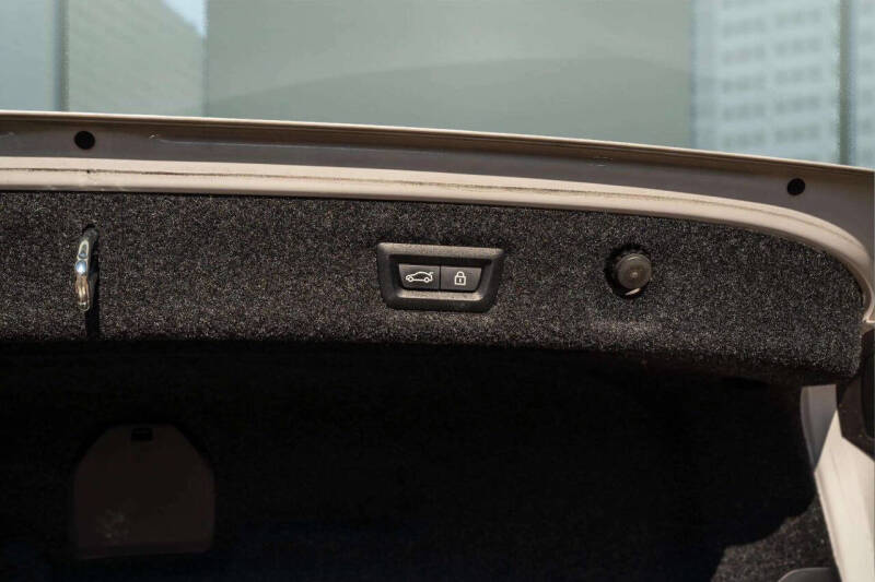 2019 BMW 5 Series 530e xDrive iPerformance