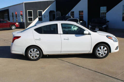 2017 Nissan Versa 1.6 S