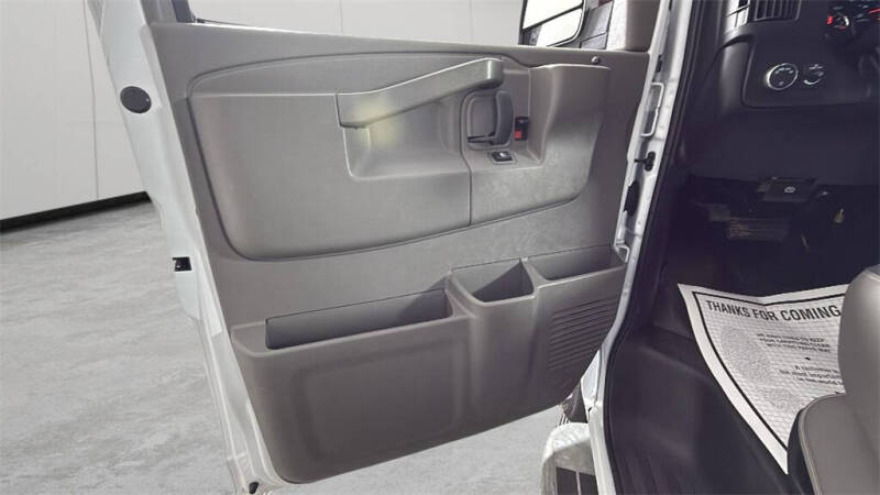 2024 Chevrolet Express 2500