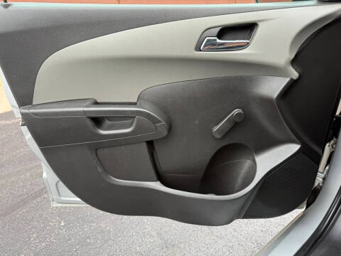 2013 Chevrolet Sonic LS Auto