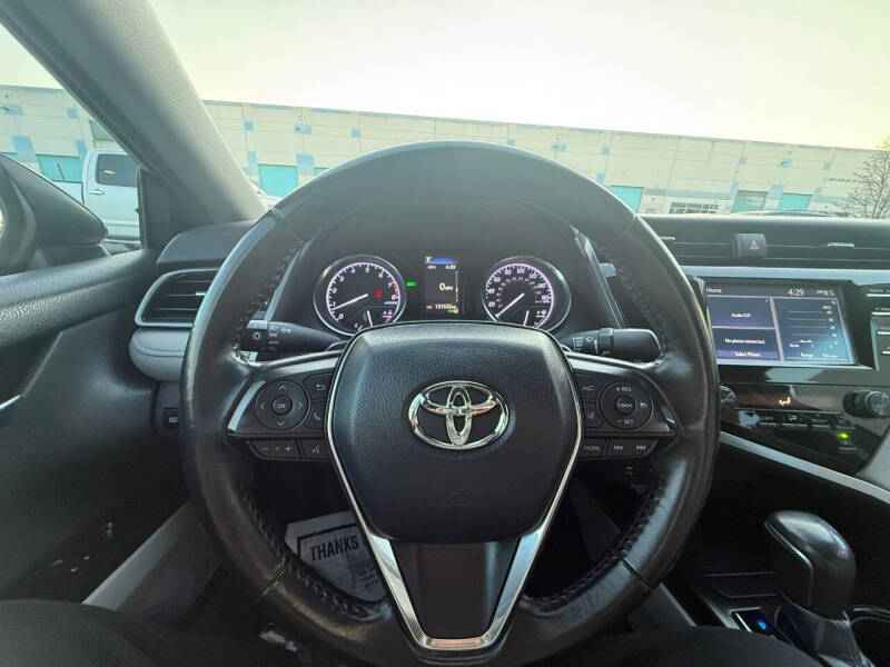 2019 Toyota Camry SE