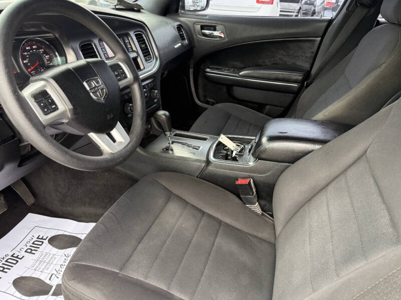 2013 Dodge Charger SE