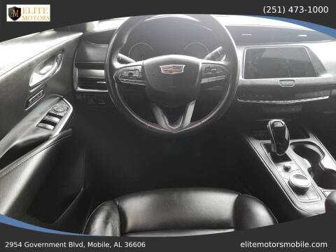 2023 Cadillac XT4 Premium Luxury