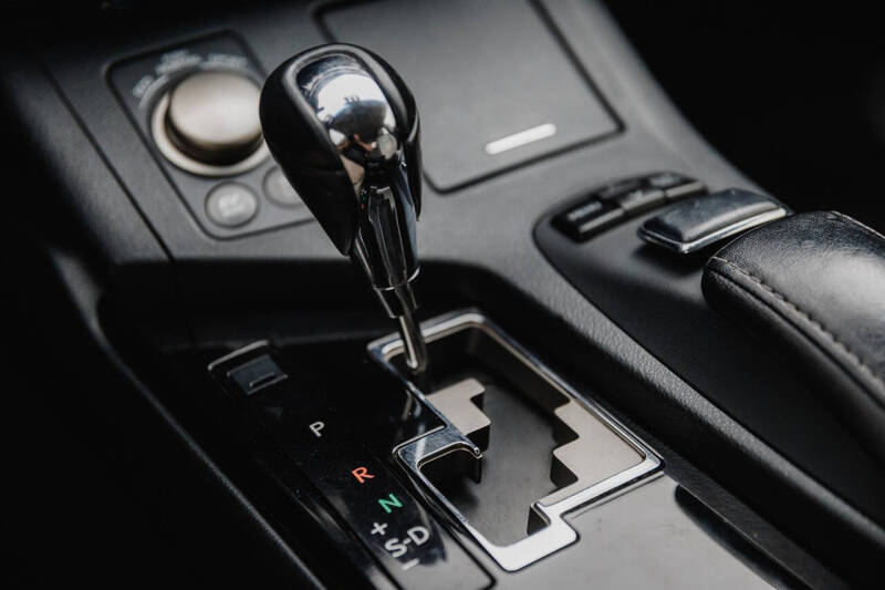 2013 Lexus ES 300h