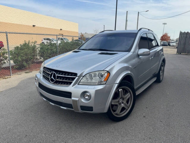 2008 Mercedes-Benz M-Class for sale at The Motor House in Oswego, IL