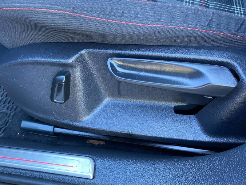 2018 Volkswagen Golf GTI S