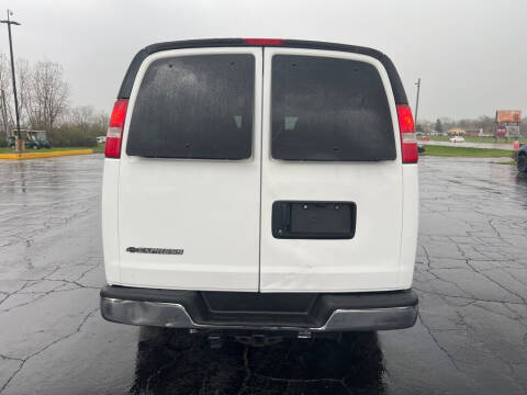 2017 Chevrolet Express LT 3500