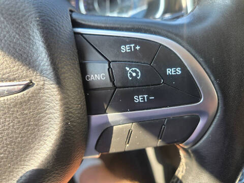 2017 Chrysler 200 LX