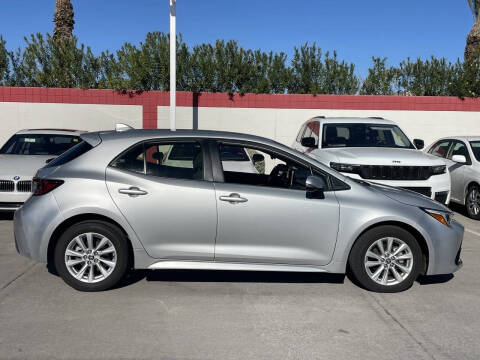 2025 Toyota Corolla Hatchback SE