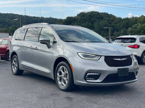 2021 Chrysler Pacifica for sale at Ole Ben Franklin Motors KNOXVILLE - Clinton Highway in Knoxville TN