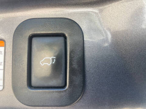 2017 Toyota Sienna SE 8-Passenger