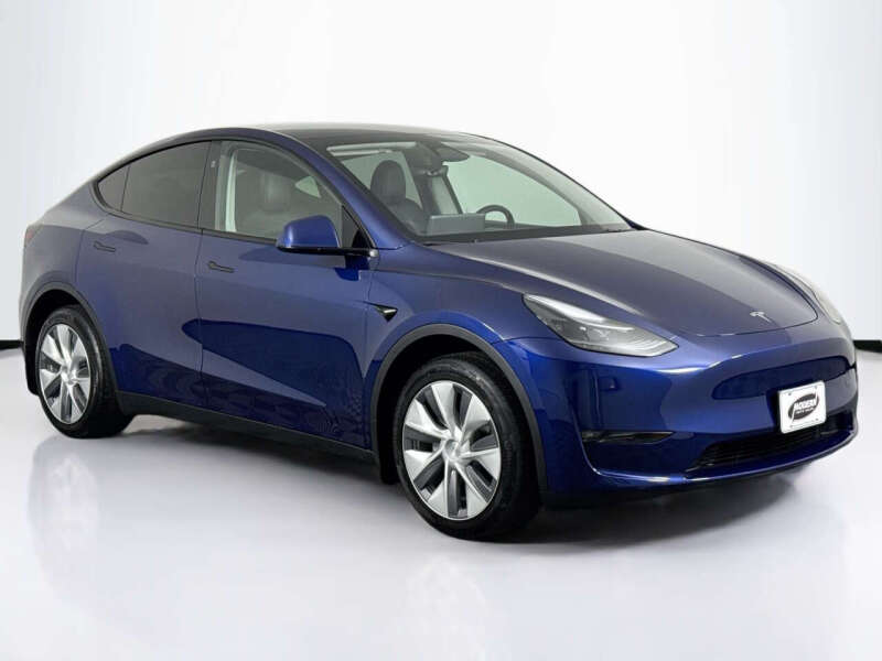 2023 Tesla Model Y Long Range