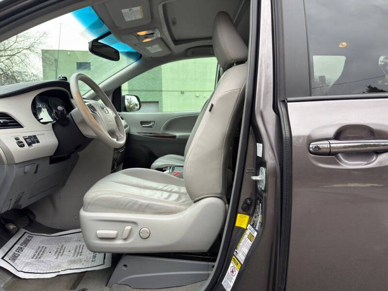 2013 Toyota Sienna