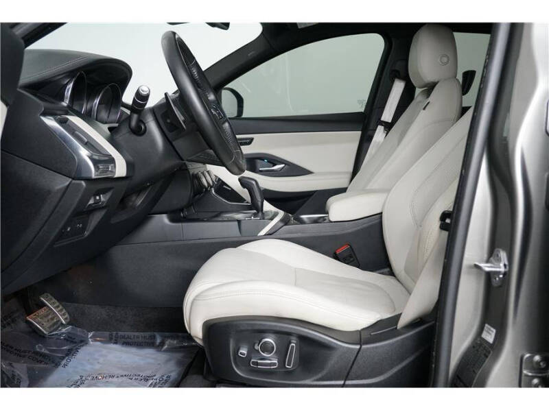 2020 Jaguar E-PACE P300 R-Dynamic S