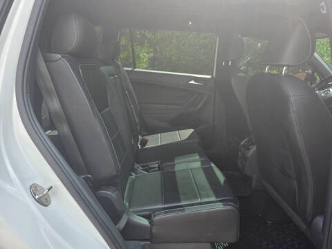 2021 Volkswagen Tiguan SE R-Line Black