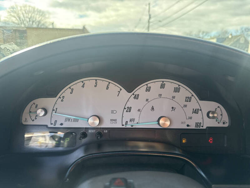 2002 Ford Thunderbird Deluxe
