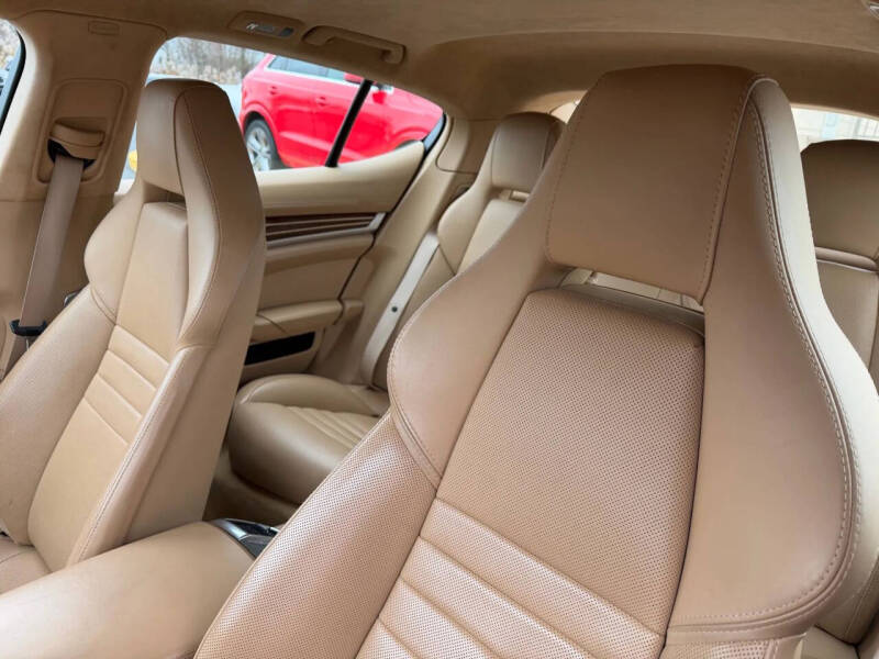 2015 Porsche Panamera GTS