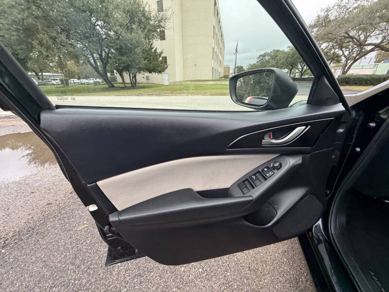 2015 Mazda MAZDA3 i Touring