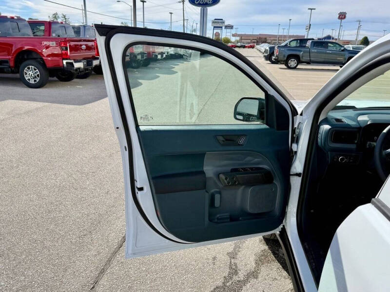 2025 Ford Maverick XL