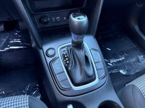 2020 Hyundai Kona SEL Plus