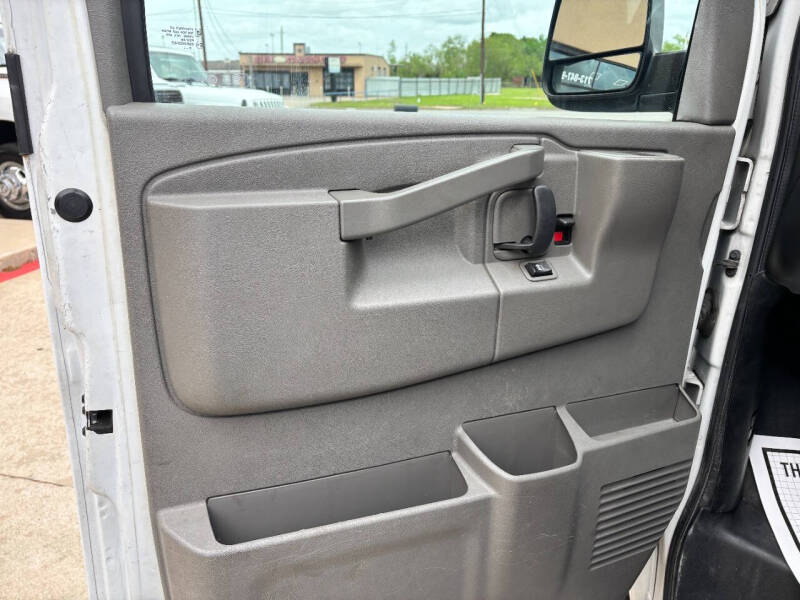 2017 Chevrolet Express 2500