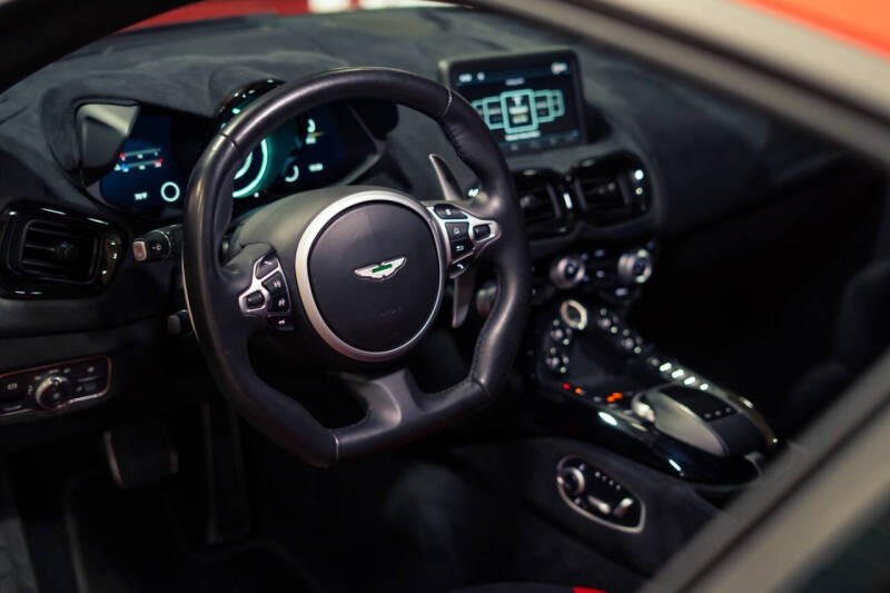 2020 Aston Martin Vantage