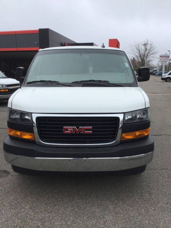 2024 GMC Savana 2500