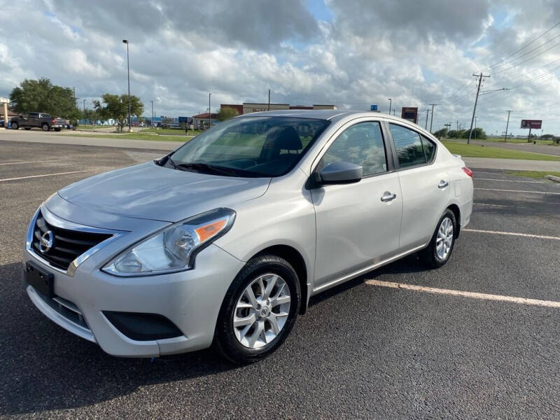 2015 Nissan Versa Sedan SV photo 2