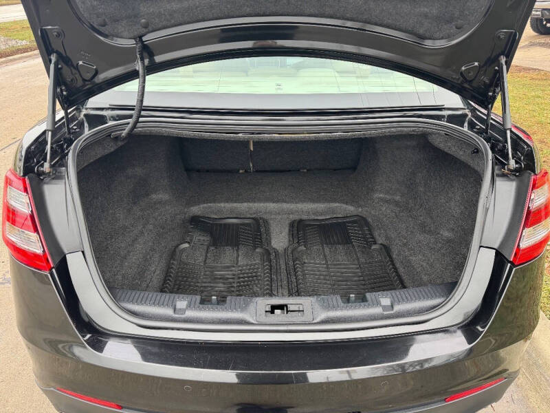 2015 Ford Taurus SEL