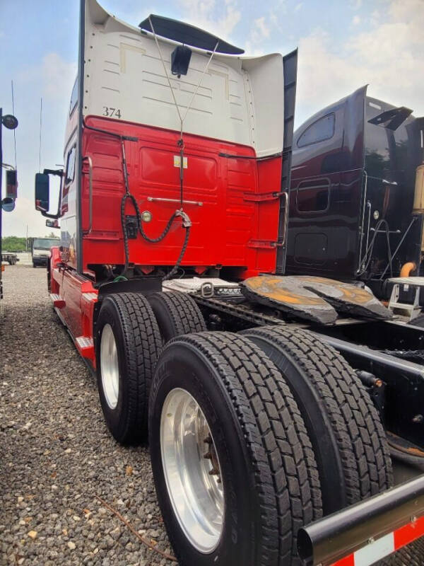 2017 Volvo VNL 780