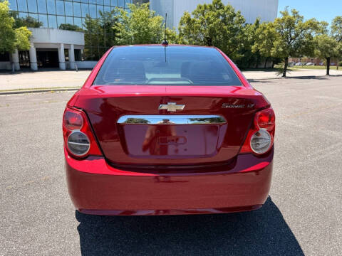 2016 Chevrolet Sonic LT Auto