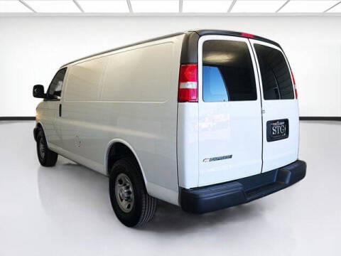 2022 Chevrolet Express 2500