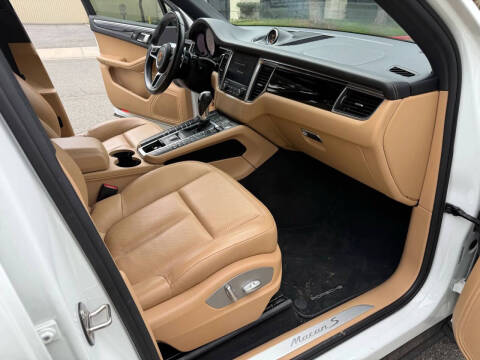 2017 Porsche Macan S