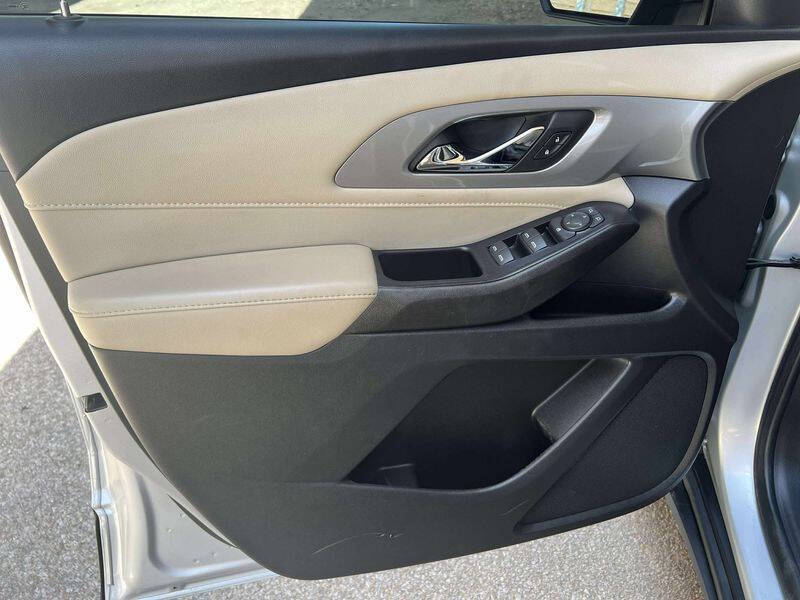 2022 Chevrolet Traverse LS