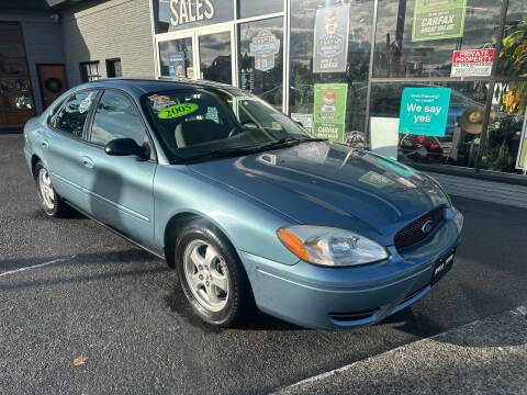 2005 Ford Taurus SE