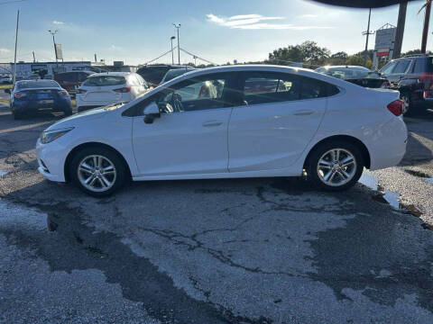 2017 Chevrolet Cruze LT Auto