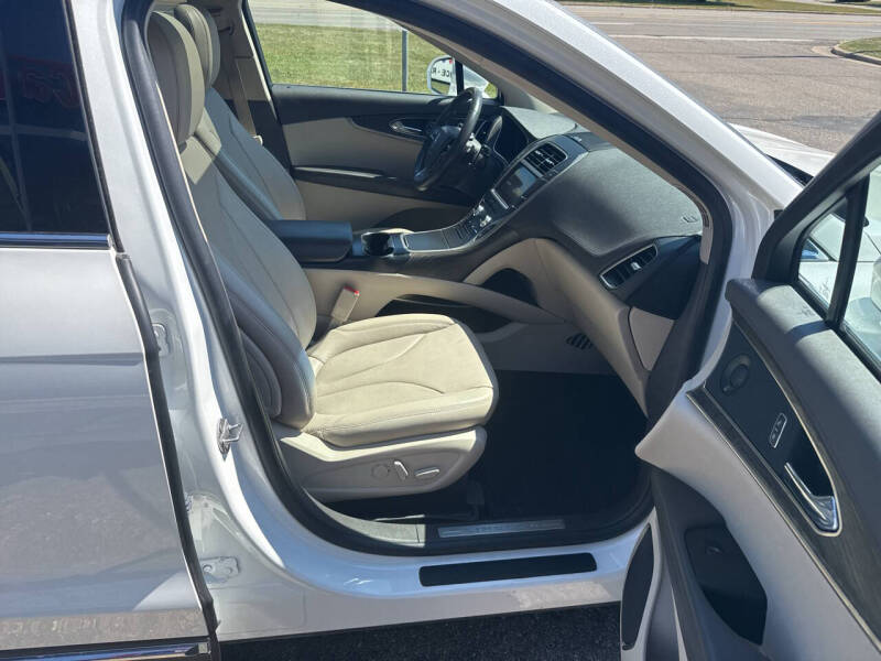 2020 Lincoln Nautilus Reserve