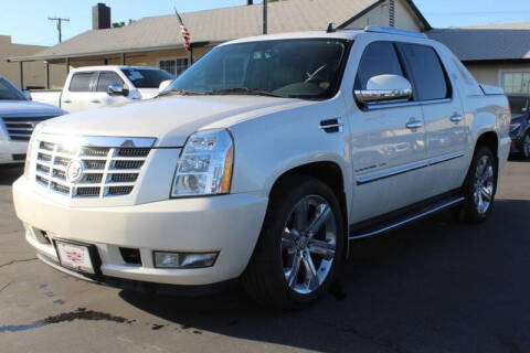 2013 Cadillac Escalade EXT for sale at Empire Motors in Acton CA
