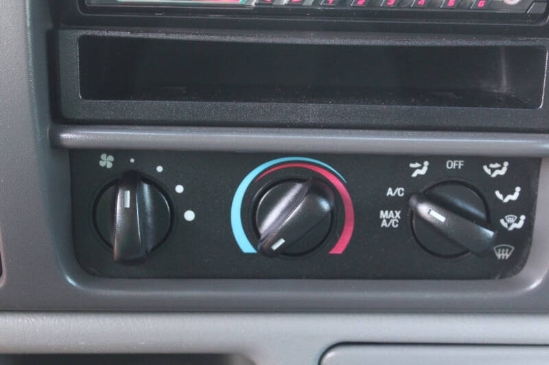 2003 Ford Excursion XLT