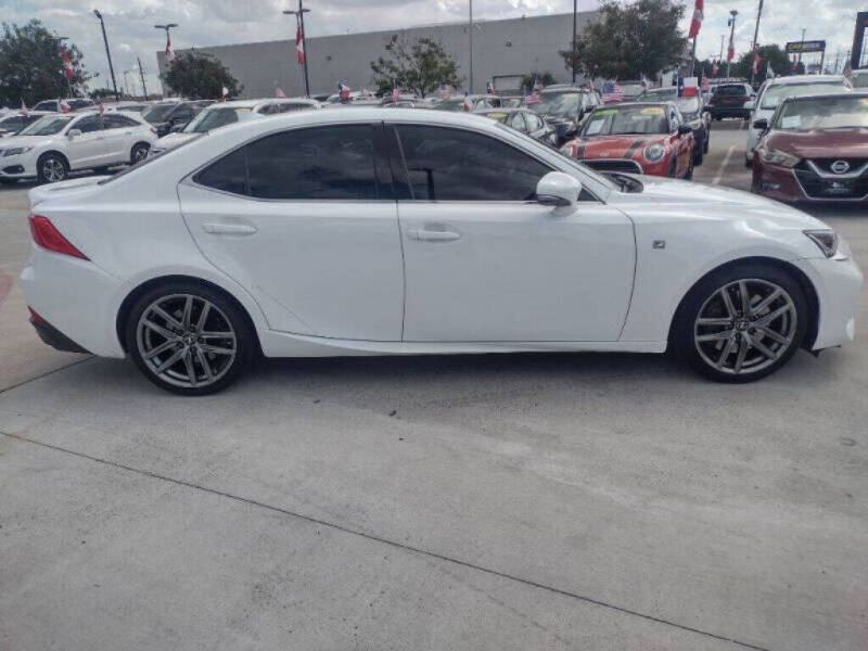 2019 Lexus IS 300
