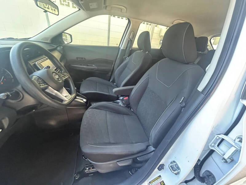 2021 Nissan Kicks S