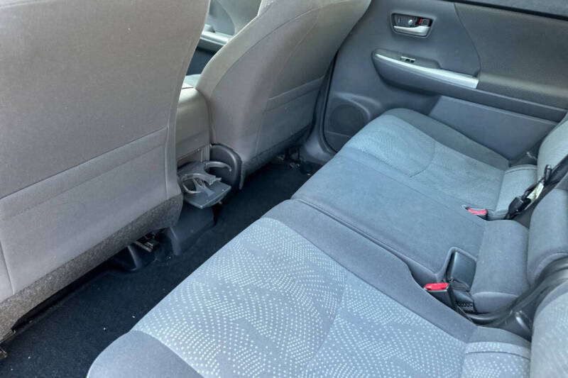 2014 Toyota Prius v
