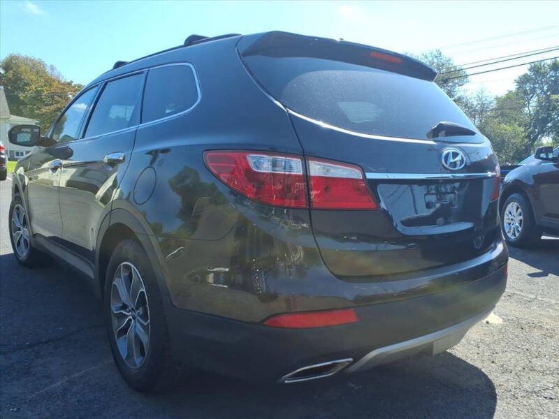 2016 Hyundai Santa Fe SE