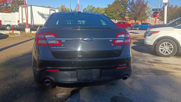 2014 Ford Taurus SEL