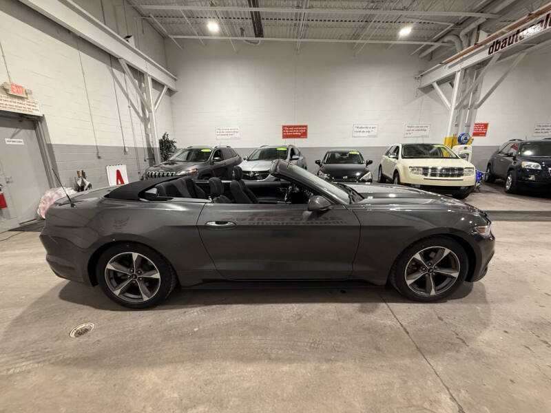 2016 Ford Mustang V6