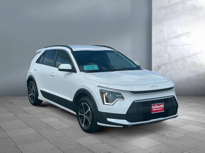 2023 Kia Niro LX