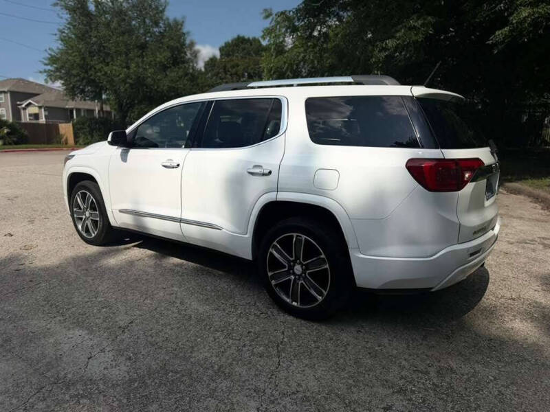 2019 GMC Acadia Denali