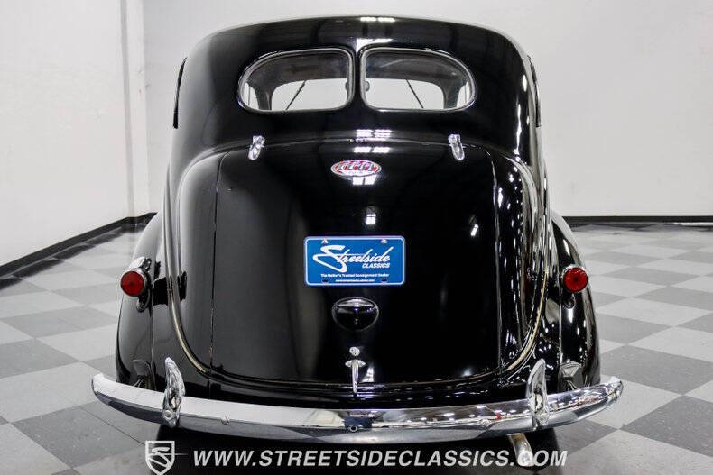 1938 Plymouth Deluxe